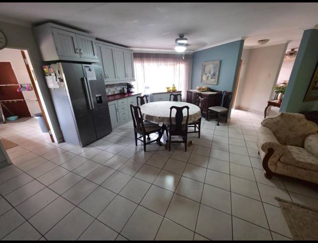 4 BEDROOM HOUSE FOR SALE IN ANNLIN